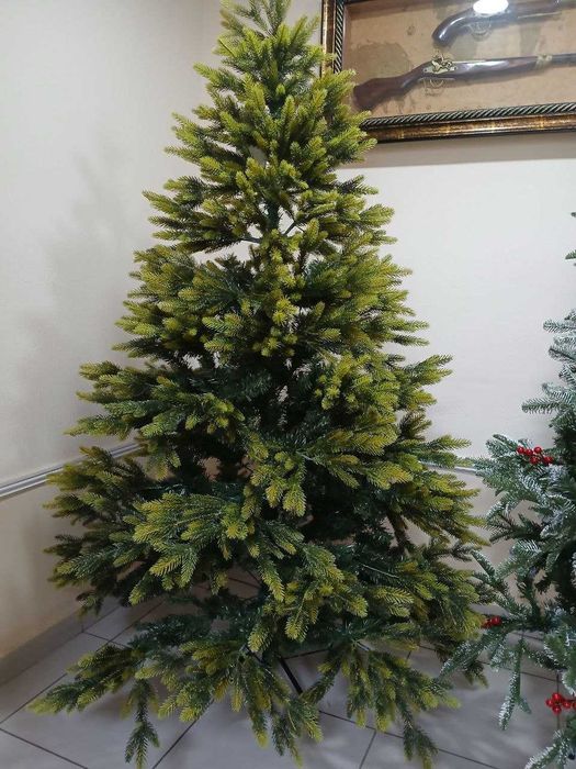 Искуственные ёлки в ассортименте от 1,5м от 30м