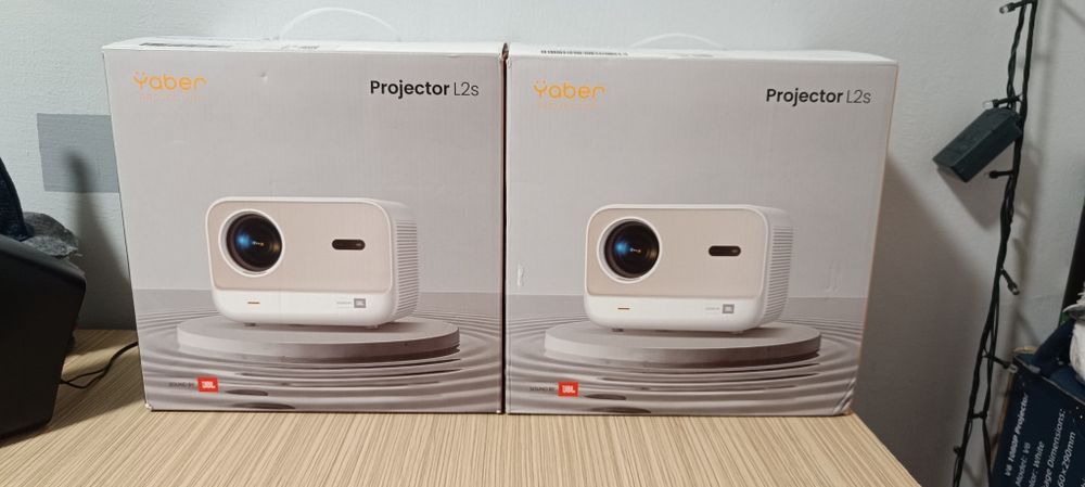 Videoproiector yaber l2s și v6