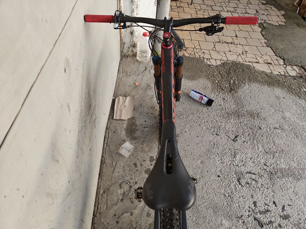 Pivot bicicleta carbon full suspension  kashima