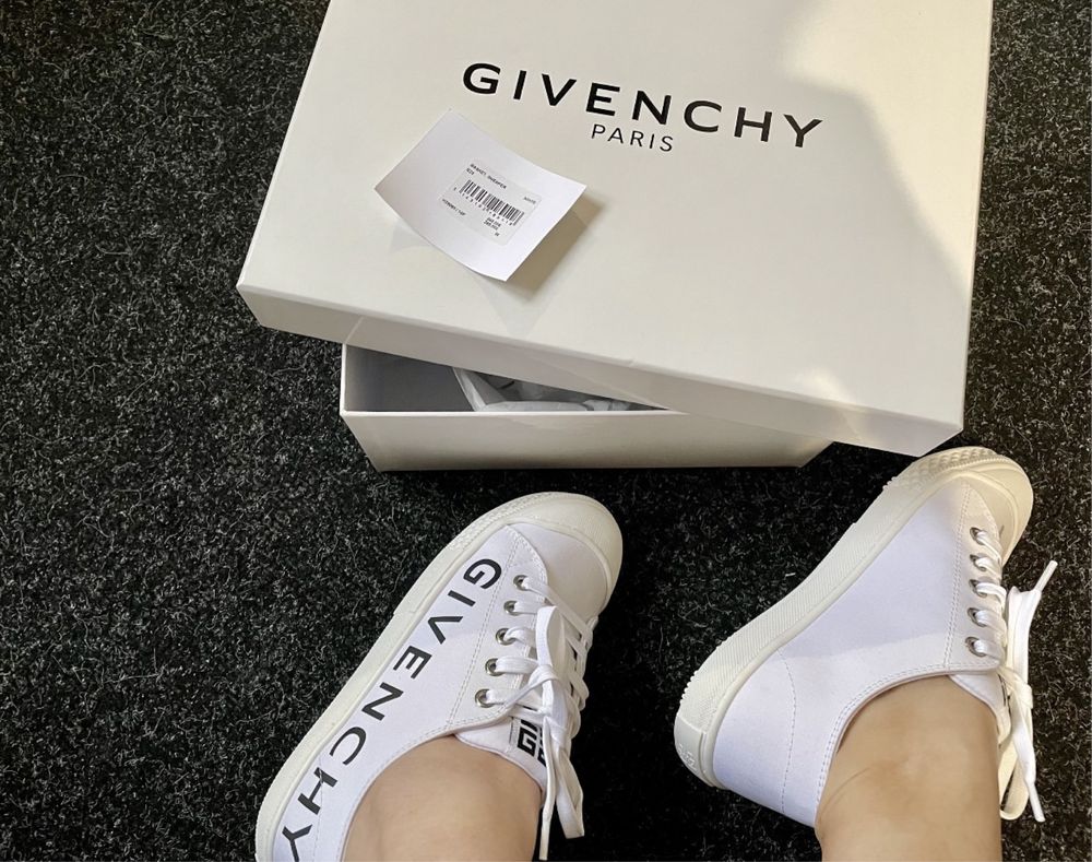 Sneakersi Givenchy originali