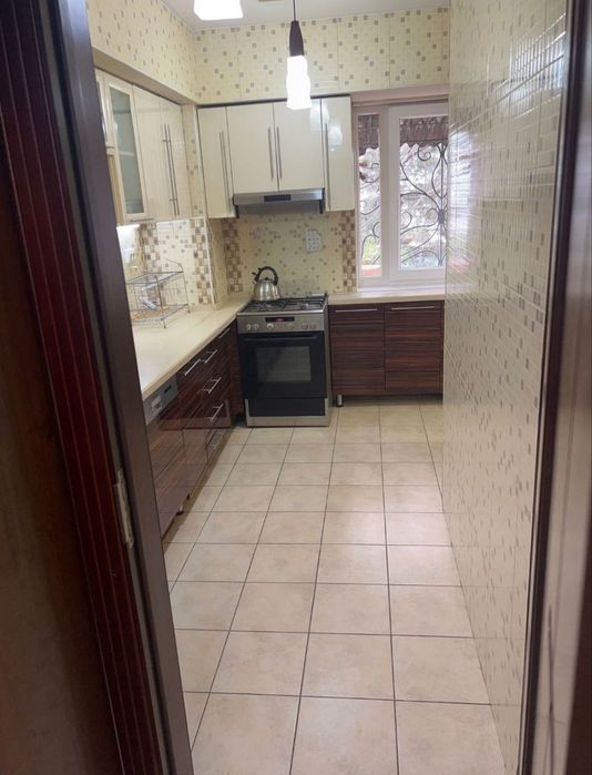 Продается 4х ком квартира на Ц-4, ор-р: Шедевр Корзинка, 91 м²