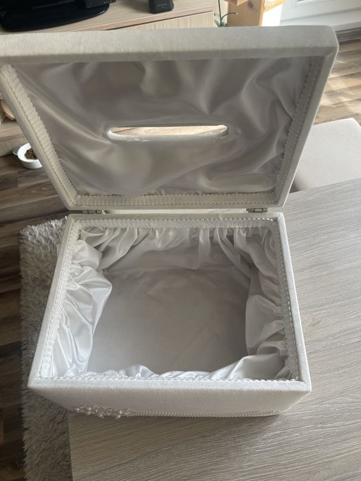 Кутия за пликове