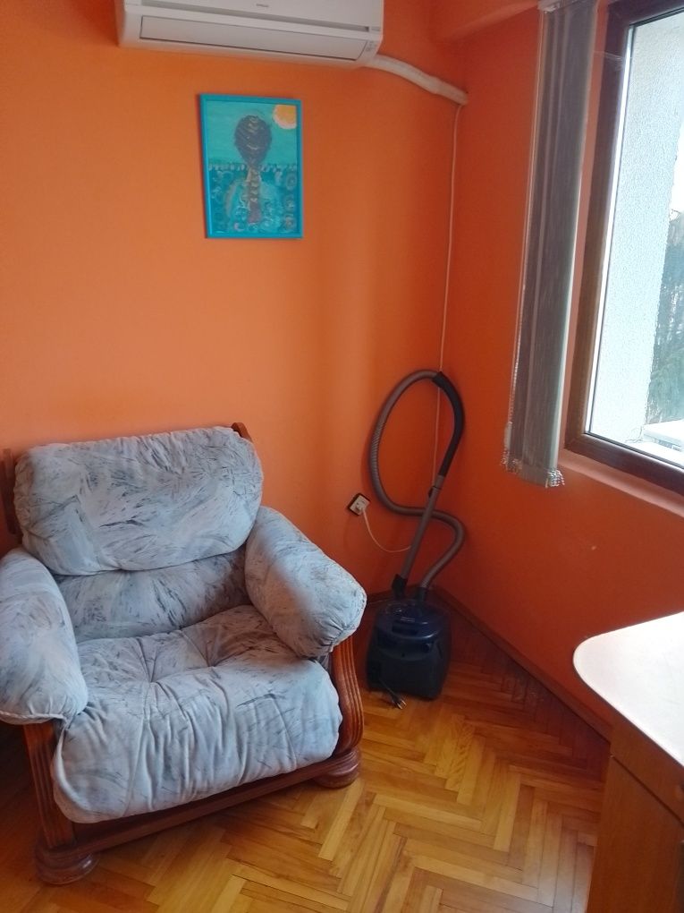 Дава се под наем Двустаен апартамент в Русе, Родина 1 - 67 кв.м за 229.5 € - Снимка #4