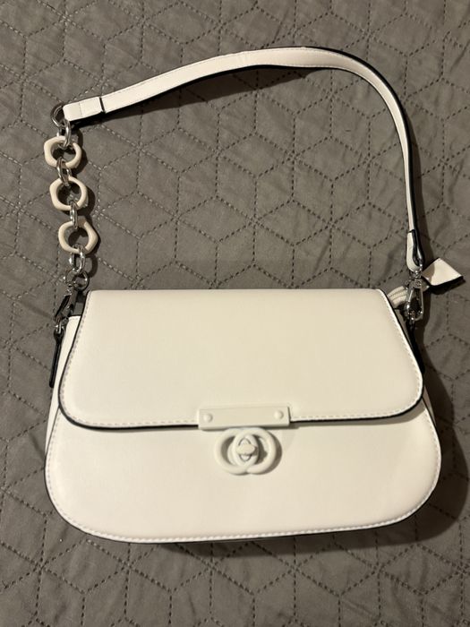 Нова чанта , кожа, бяла
