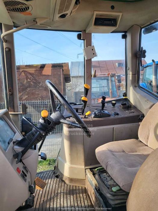 Tractor John Deere 6320 S, an 2005,  AC, 4x4, stare perfecta. IMPORT