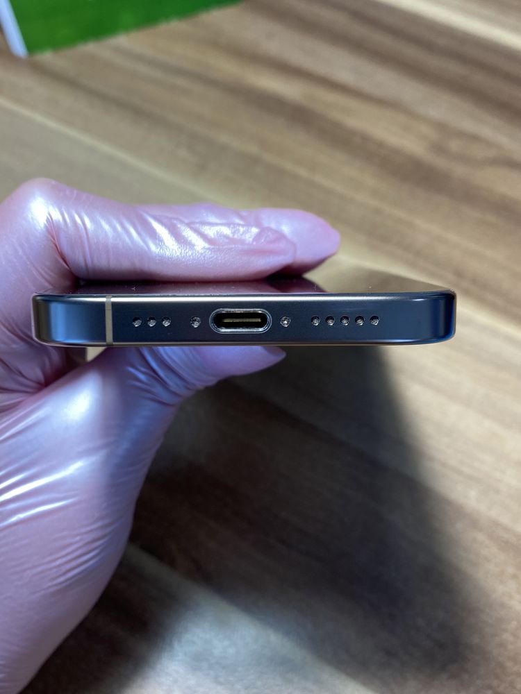 iPhone 16 Pro/256 GB/Garanție 24 luni|Sănătate baterie 100%/Foarte bun