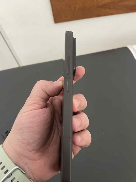 Xiaomi 15 nou negru