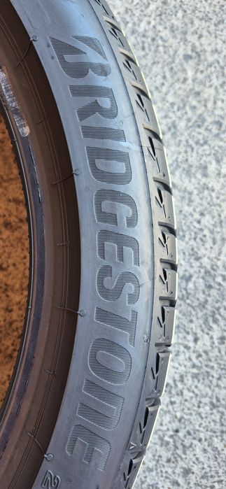 4 anvelope vara Bridgestone 245/40/19,dot 2024.Pretul este pe bucata.