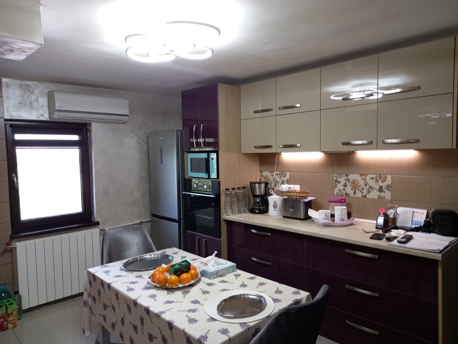 Vand apartament 3 camere