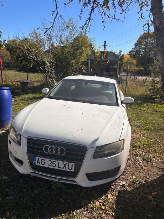Vand Audi A5 2.0tfsi coupe (motorul are mici probleme)