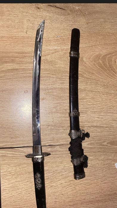 Vand/schimb mini katana/tanto