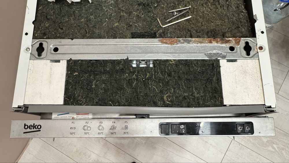 Посудомоечная машина встраиваемая BEKO