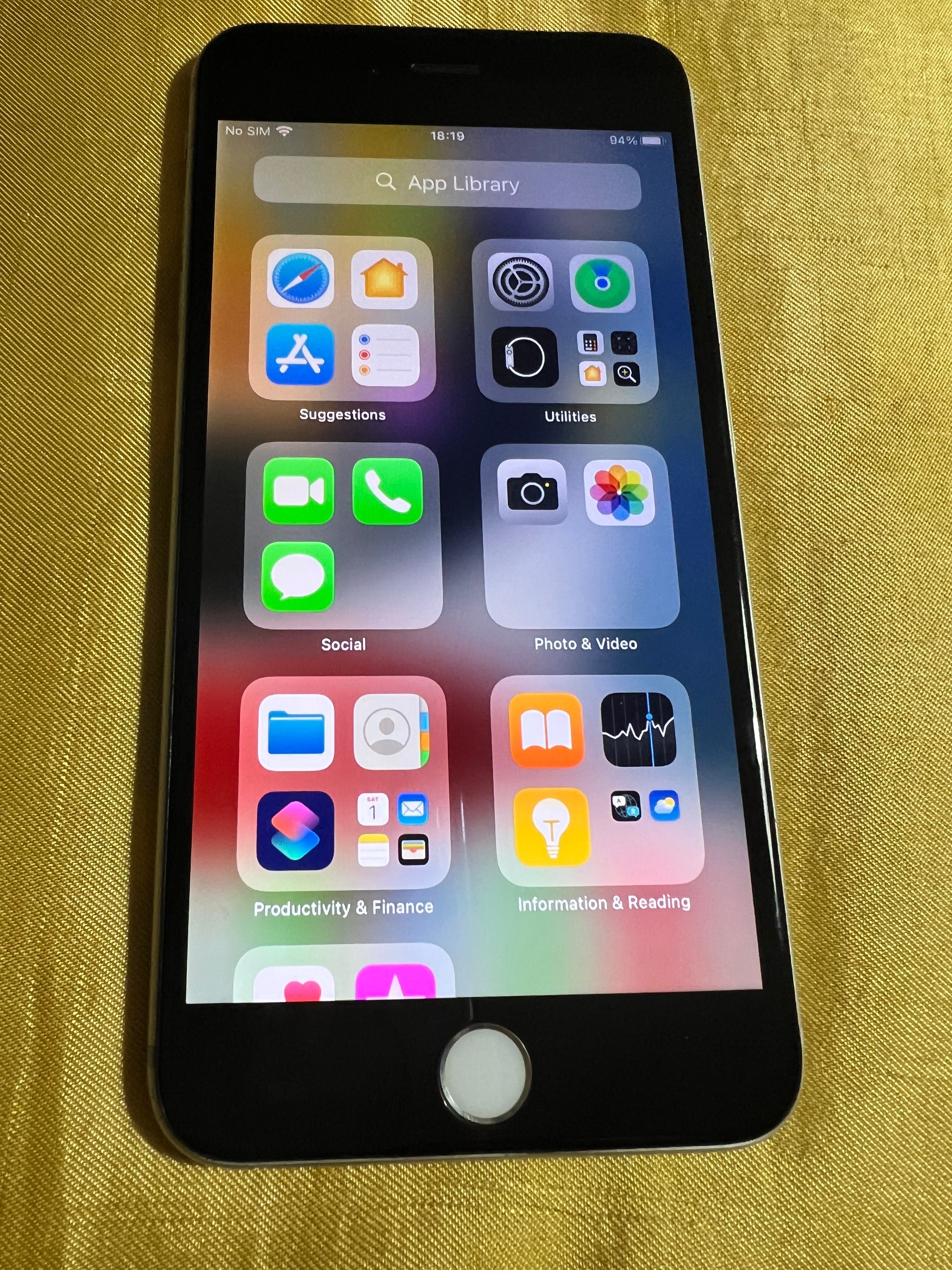 iPhone 6S Plus -128 GB,мод.А1634,Grey,зарядно