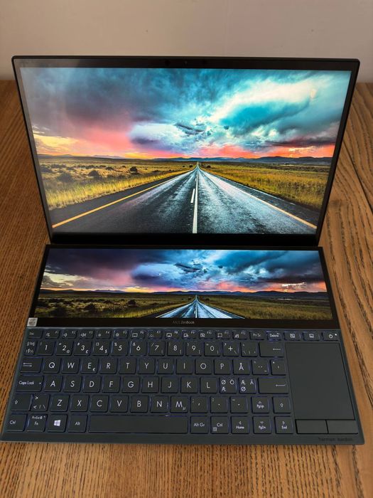 Ноутбук ASUS ZenBook Duo — 2 сенсорных экрана • i7 • 16GB • 512GB •