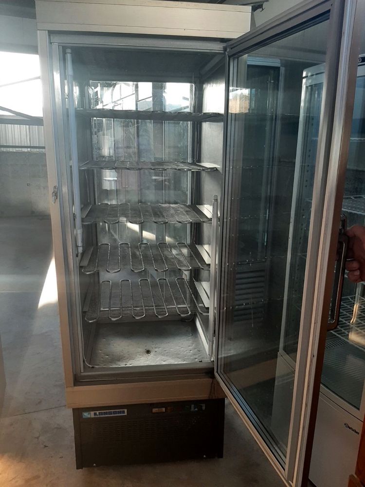 Минусова хладилна витрина 182 см