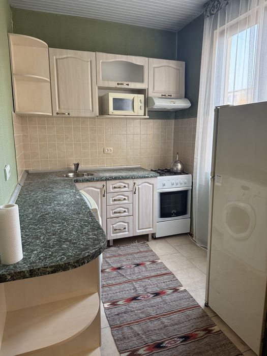 3/3/5 БИЙ Максим Горького метро 5 мин  600 уе