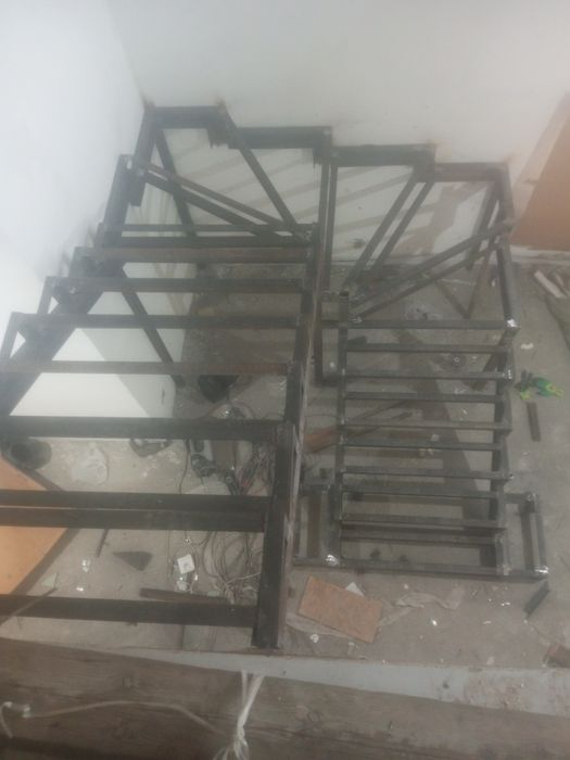 Металлокаркас лестницей навес ворота перила изготовление