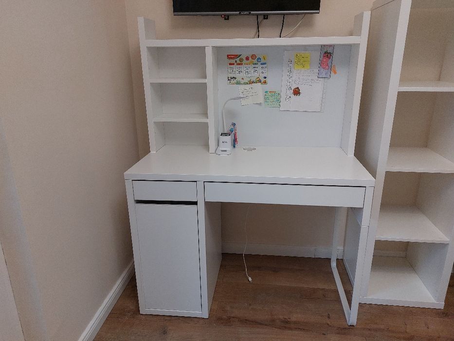 Birou IKEA Micke bine întretinut 300lei