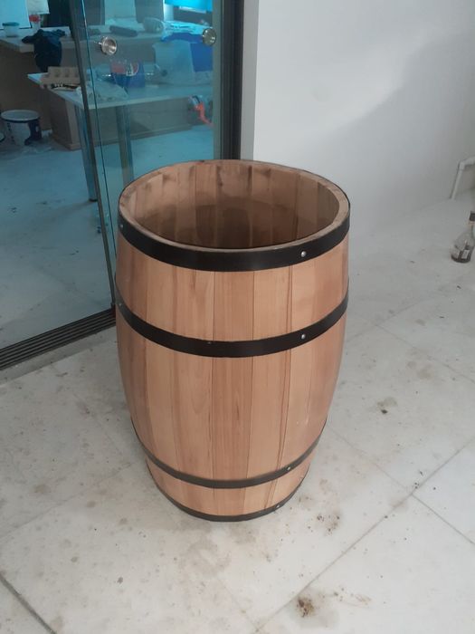 Butoaie din lemn masiv