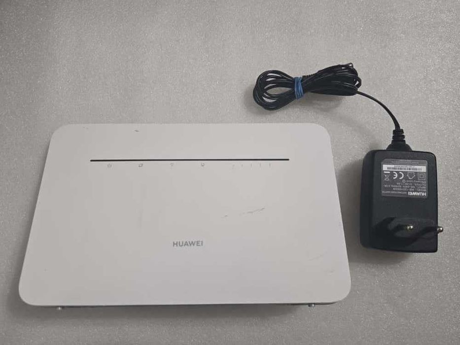 Router wireless cu slot SIM Huawei B535-232 4G+ 300 MBS WI-FI 2.4/5GHZ