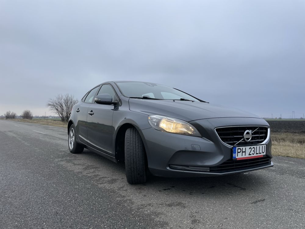 Volvo v40 1.6 diesel D2 2013