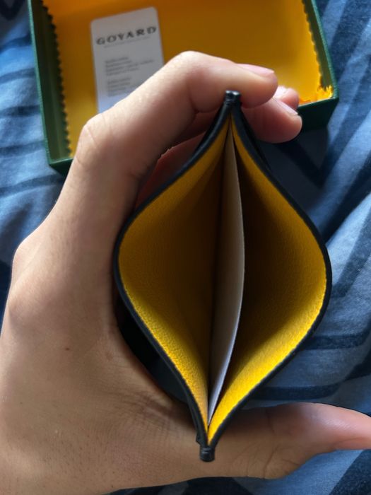 Go yard card holder