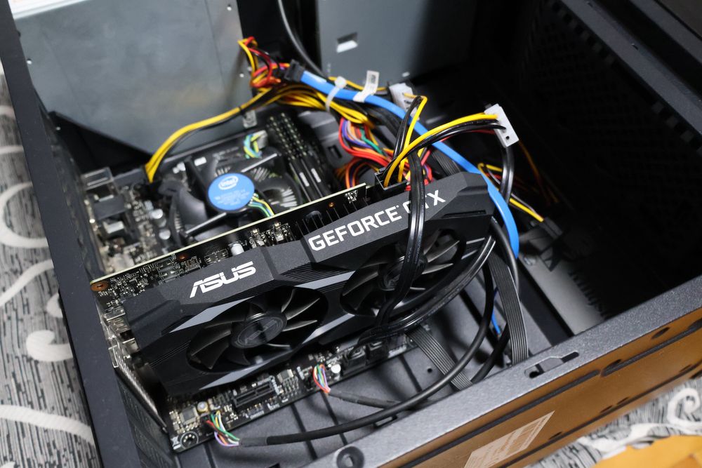 PC Gaming by Asus, i5 9400F, 32GB RAM