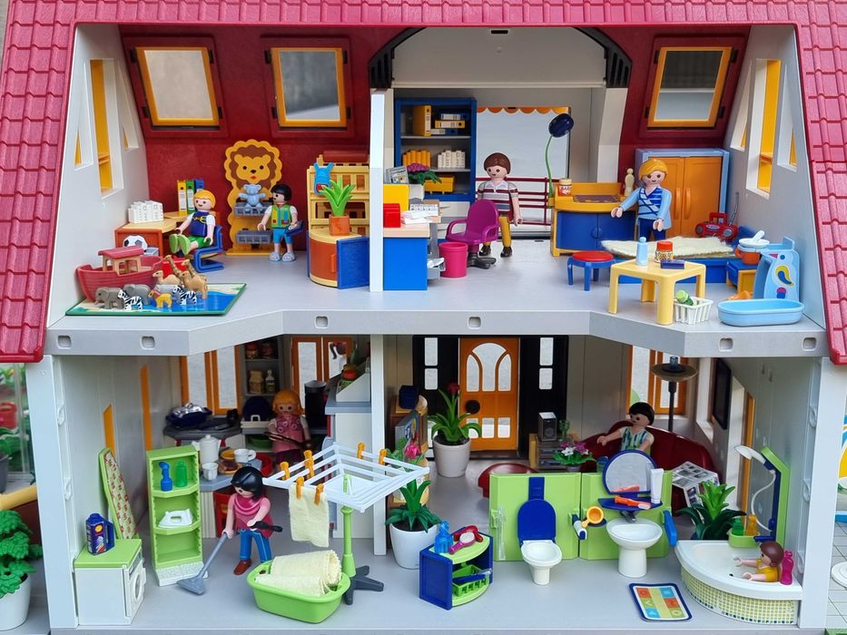 Casa mare colectie vila Playmobil 4279, contine 10 seturi