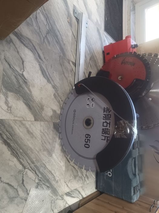 Продам новую бетонорезку установочную с двумя рельсами по 1.2м