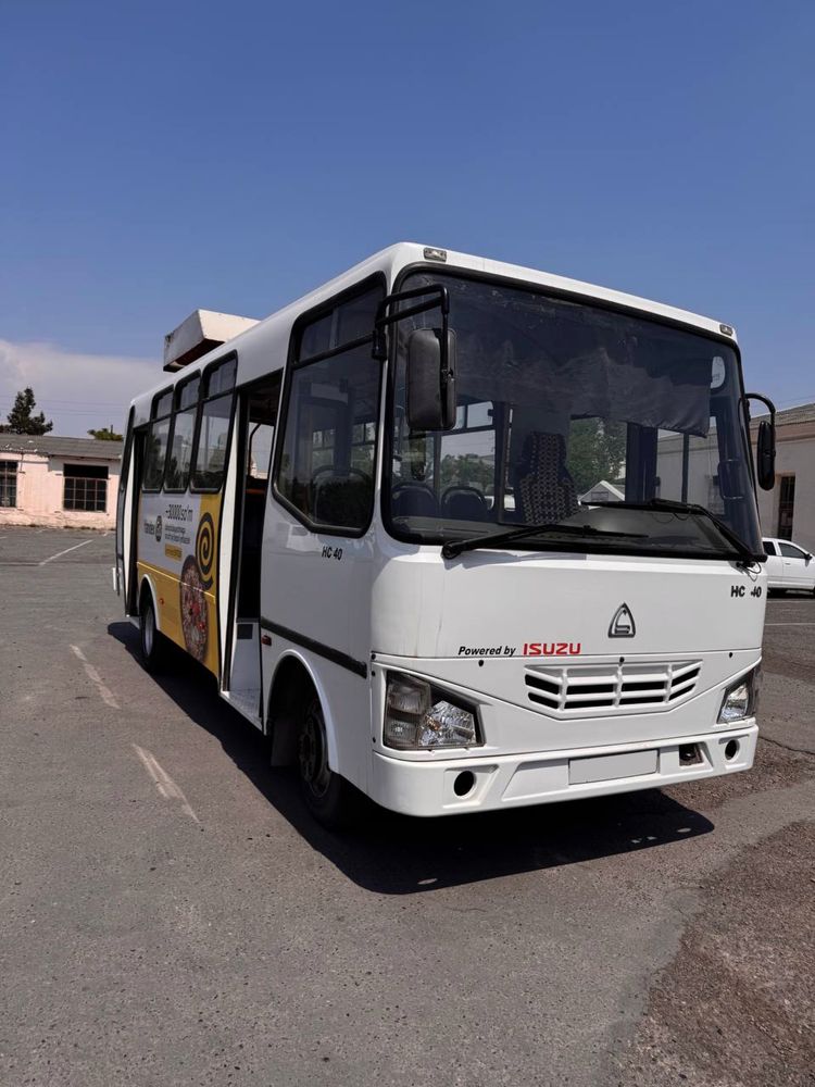 Isuzu HC40 автобуслари сотилади.