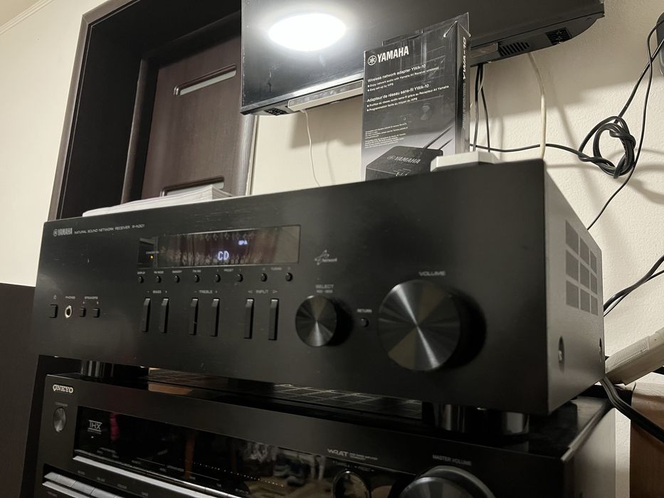 Receiver Yamaha R-N301 + adaptor original wifi