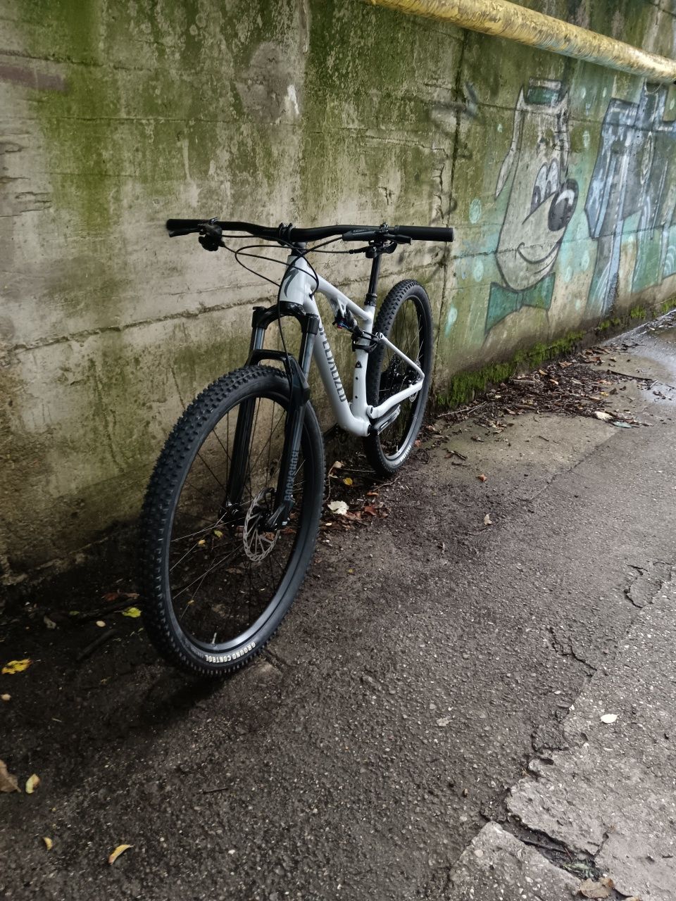 Vând bicicleta full suspension, Specialized, sram NX, RockShox