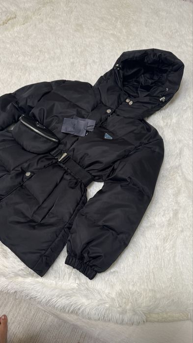 Продам куртку Prada