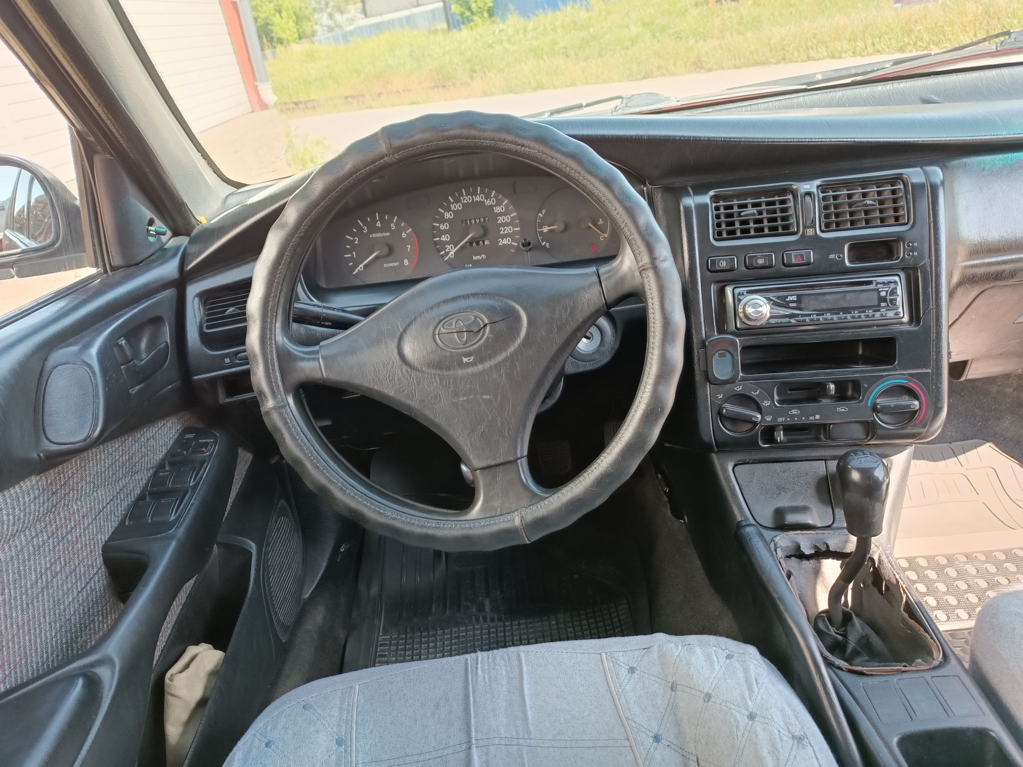 Toyota Carina E 93г