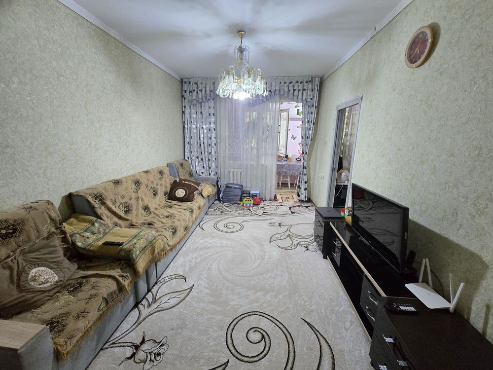 Продается 2 комнатная квартира. Мирзо Улугбекский район, массив ТТЗ-2.