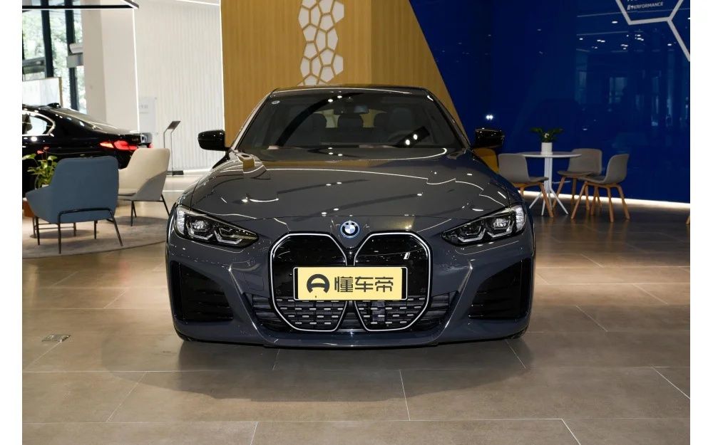 BMW I4 year 2025