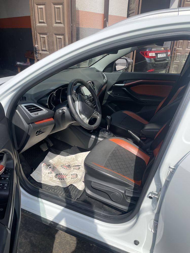 Продается Lada Vesta кросс