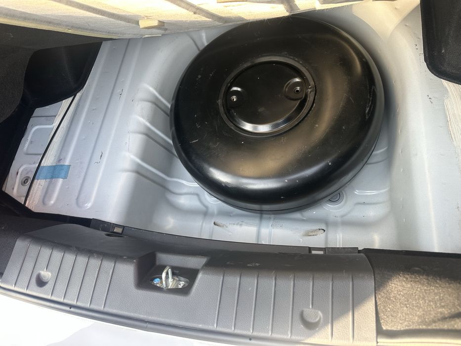 Nexia 3 sotiladi avtomat