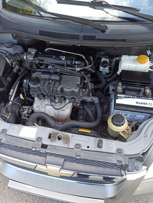 Vând Chevrolet Aveo