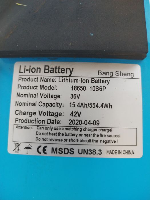 Vând trotineta electrica