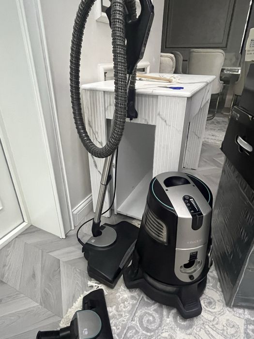 Продаеться пылесос