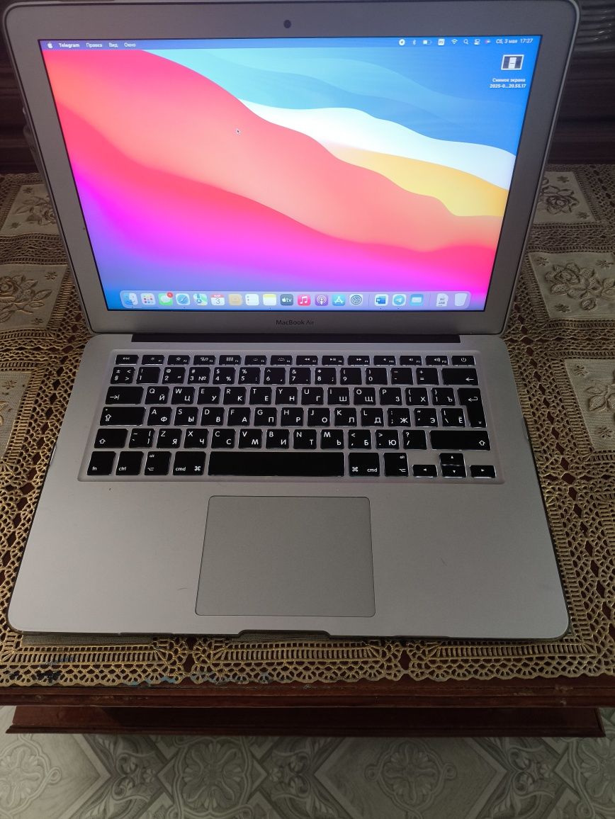 Продается Macbook 2017