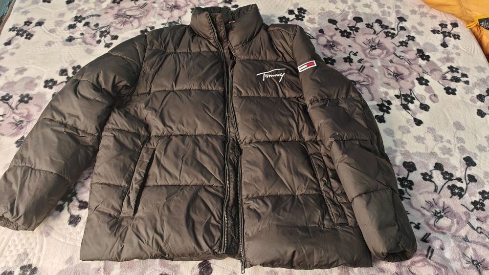 Greacă Tommy hilfiger nouă