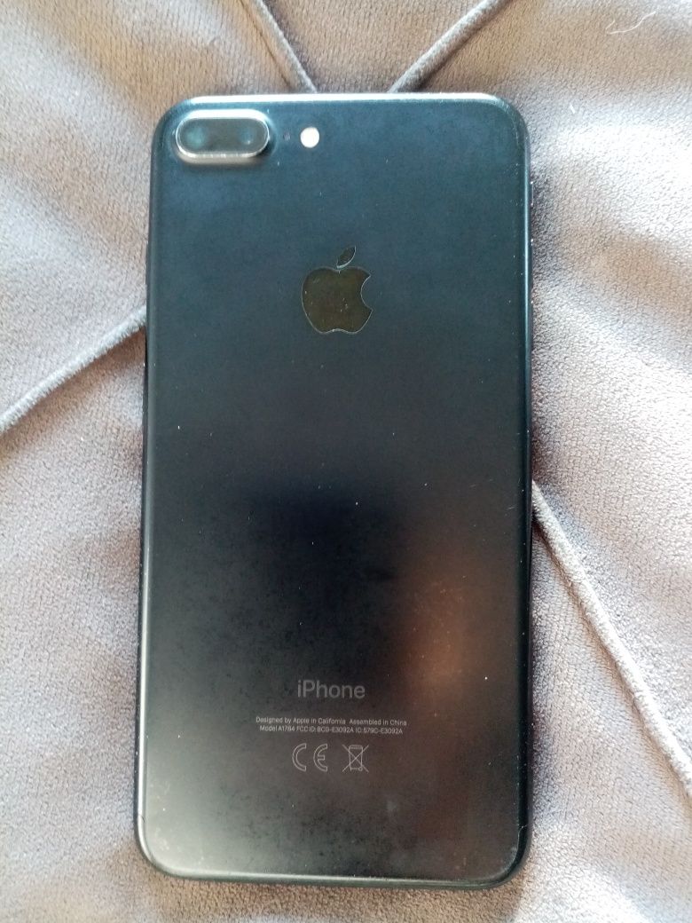 Айфон 7+ в идеальном состоянии
