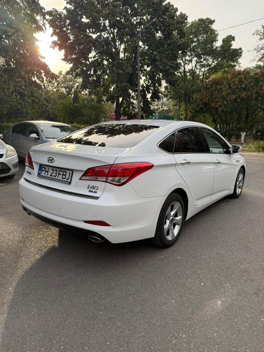 Vând Hyundai i40