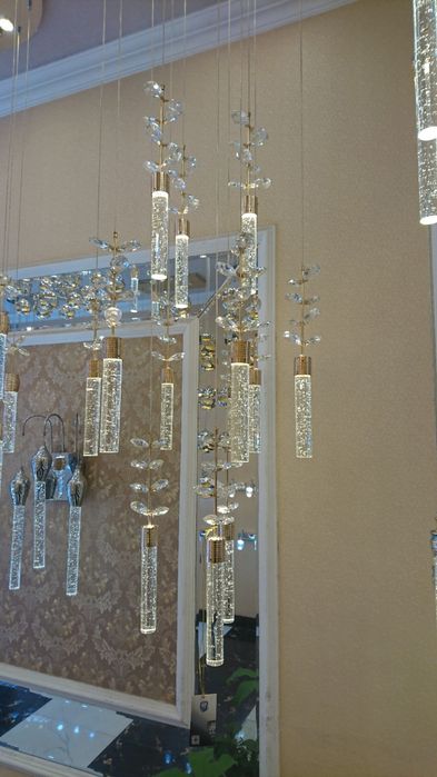 Люстра для зала.