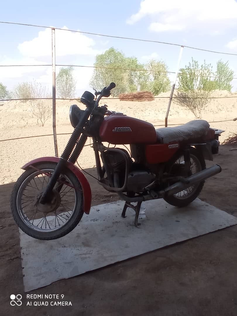 Jawa matatsikl  sotiladi