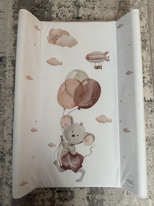 Saltea schimbat bebe