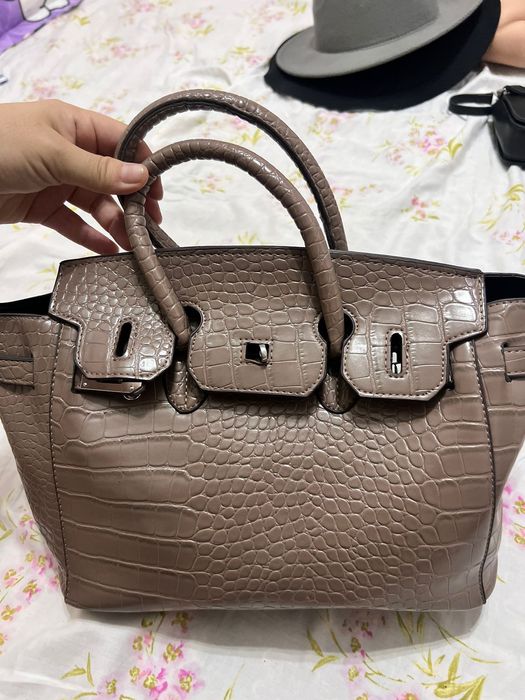 Новая сумка продается,не ношенная