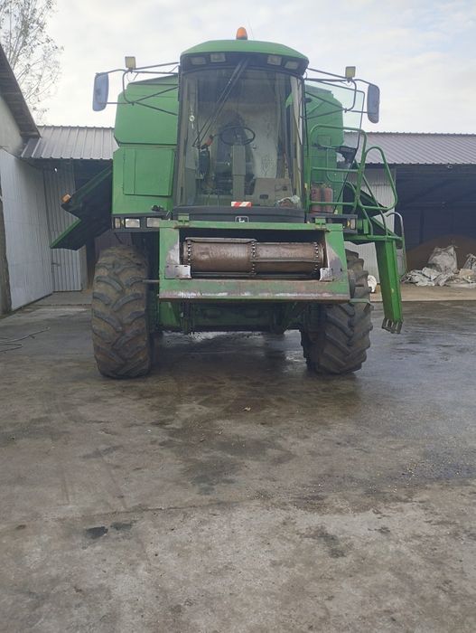 Combina John Deere 2056